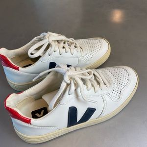 Veja V-10 White sneakers